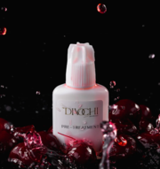 Divochi Wimpernentfetter mit Kirschduft, 15 ml