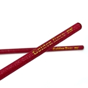 Golden Rose permanent make-up pencil does not require sharpening with a sharpener, red